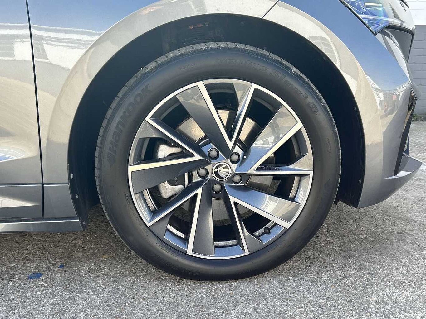 SKODA Enyaq Estate 210kW 85x Sportline Plus 82kWh 4x4 5dr Auto