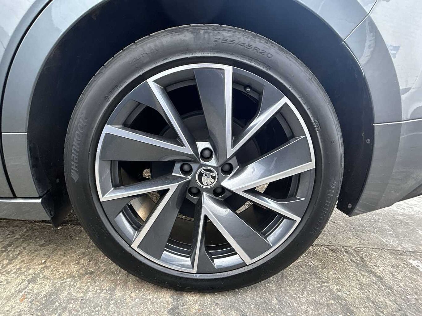 SKODA Enyaq Estate 210kW 85x Sportline Plus 82kWh 4x4 5dr Auto