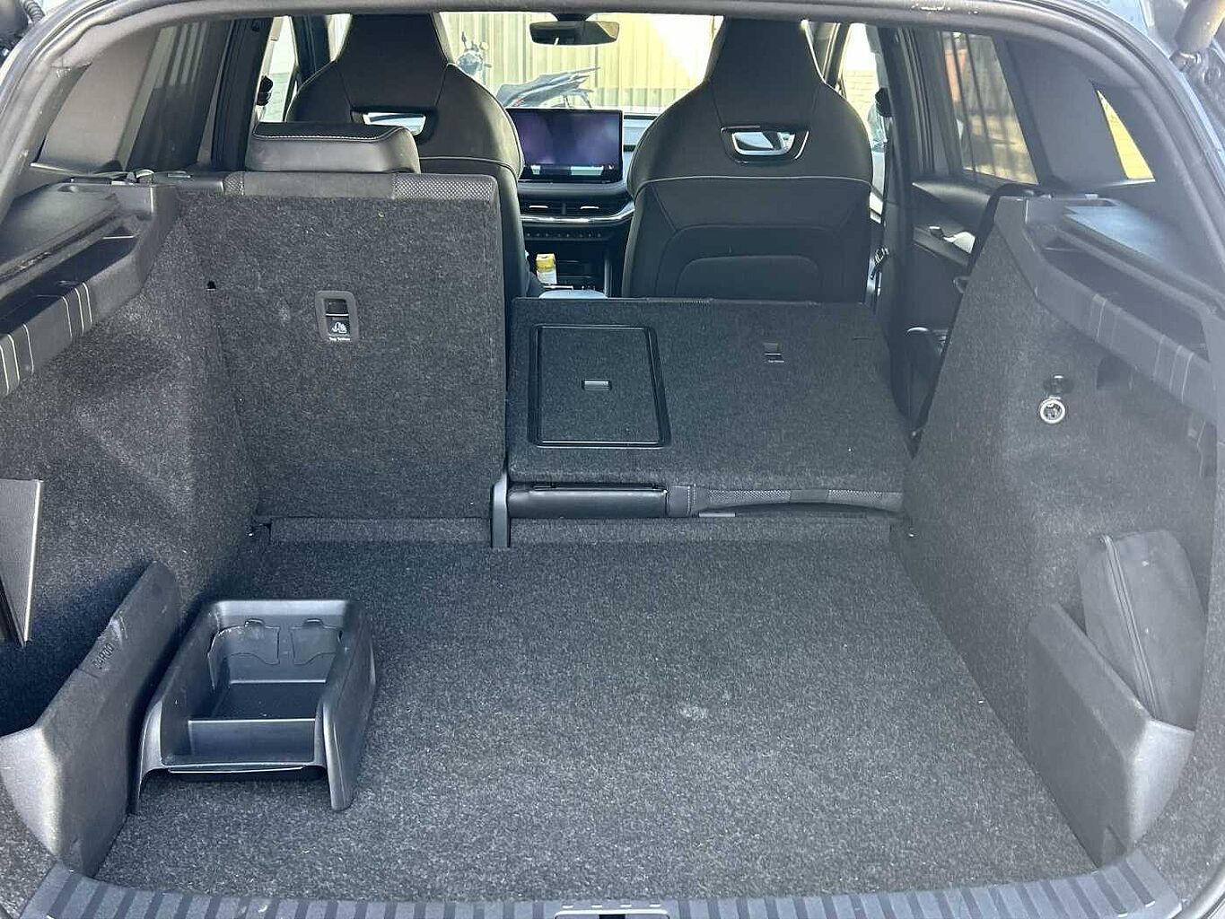SKODA Enyaq Estate 210kW 85x Sportline Plus 82kWh 4x4 5dr Auto